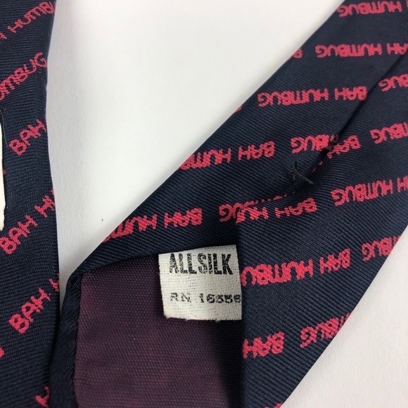 Horchow Collection Mens Tie, Bah Humbug Black Red - Picture 4 of 5